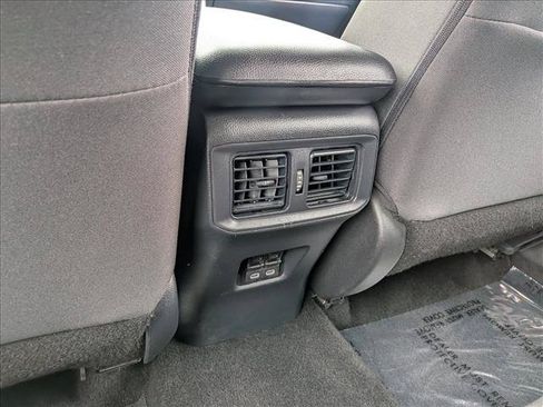 Used 2025 Toyota RAV4 XLE FWD image 23