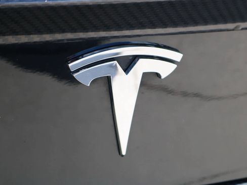 Used 2020 Tesla Model S Long Range Plus AWD/4WD image 8