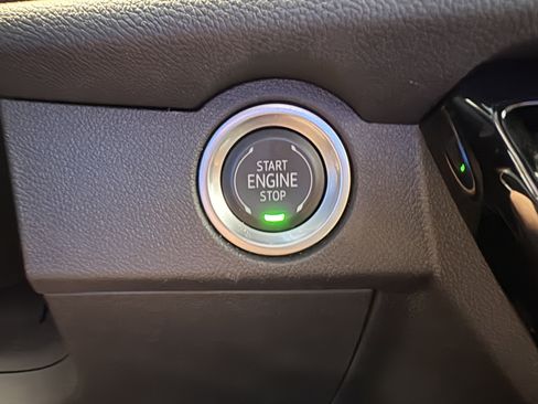 Used 2025 Chevrolet Traverse RS w/ LPO, Floor Liner Package image 15