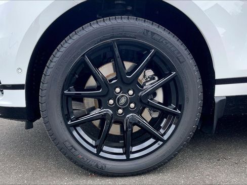 New 2026 Land Rover Range Rover Velar Dynamic SE AWD/4WD image 11
