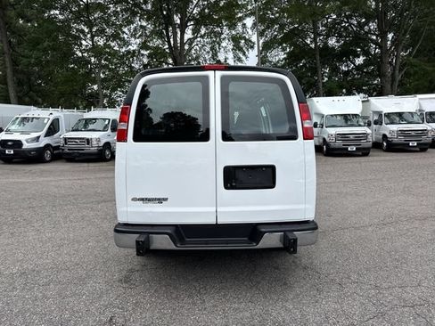 Used 2024 Chevrolet Express 2500 w/ Driver Convenience Package RWD image 7