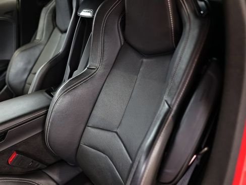 Used 2021 Chevrolet Corvette Stingray Coupe w/ Engine Appearance Package image 34