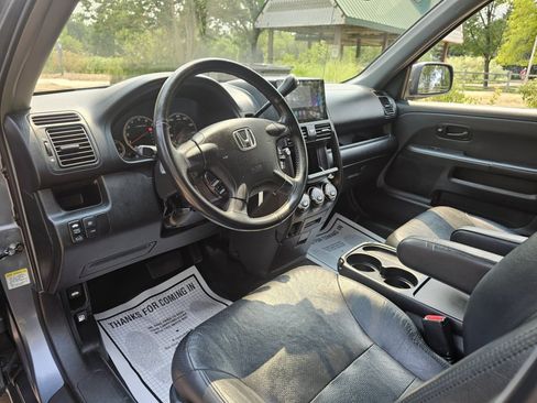 Used 2005 Honda CR-V EX image 10