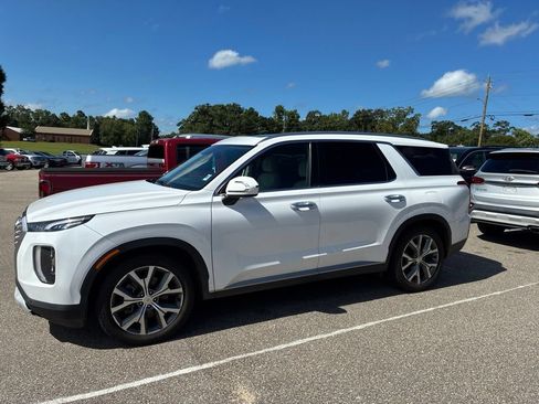 Used 2021 Hyundai Palisade SEL w/ Premium Package FWD image 2