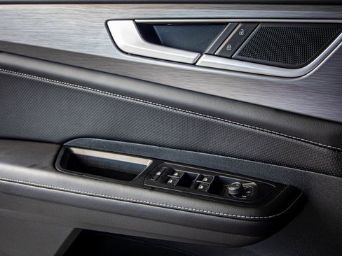 New 2026 Volkswagen Atlas Cross Sport SE image 26