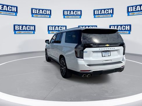 Used 2025 Chevrolet Suburban High Country AWD/4WD image 6