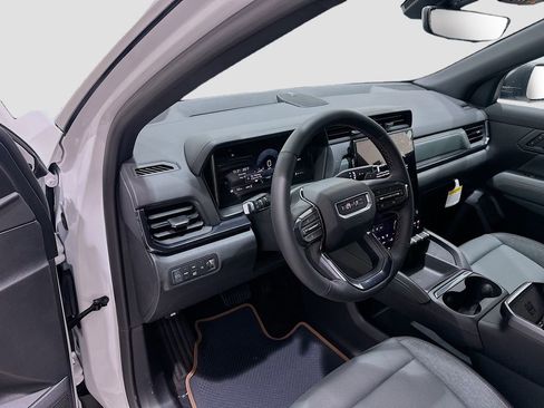 New 2026 GMC Terrain AT4 w/ Convenience Package III AWD/4WD image 9