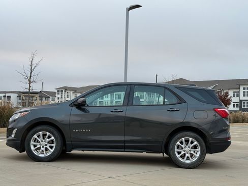 Used 2018 Chevrolet Equinox LS image 5