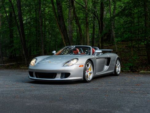 Used 2004 Porsche Carrera GT RWD image 1