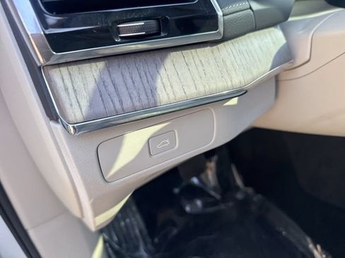 Used 2023 Volvo XC90 B6 Ultimate w/ Protection Package Premier AWD/4WD image 15