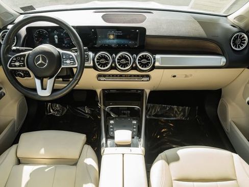 Certified 2022 Mercedes-Benz GLB 250 4MATIC image 20