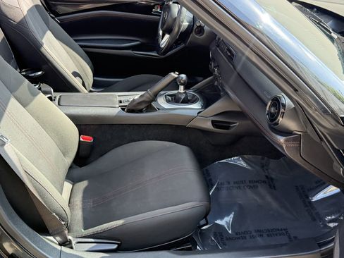 Used 2019 MAZDA MX-5 Miata Club RWD image 25
