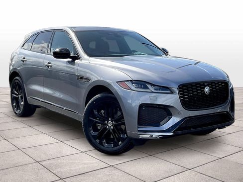 New 2026 Jaguar F-PACE R-Dynamic S image 2