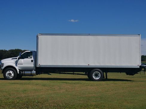 New 2025 Ford F750 2WD Regular Cab Super Duty image 2