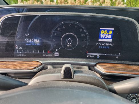 Used 2023 Cadillac Escalade ESV Premium Luxury w/ Performance Package image 33