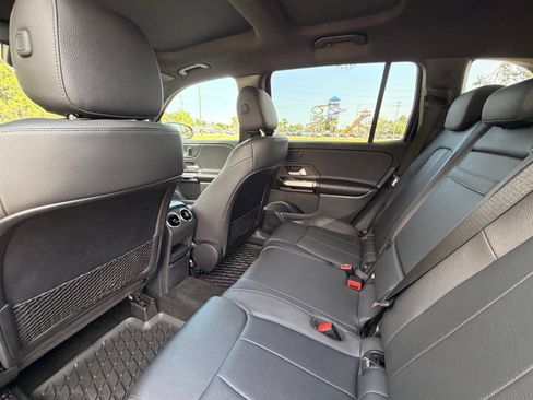 Certified 2024 Mercedes-Benz GLB 250 image 15