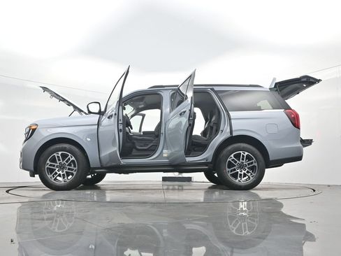 New 2026 Ford Expedition Active RWD image 50