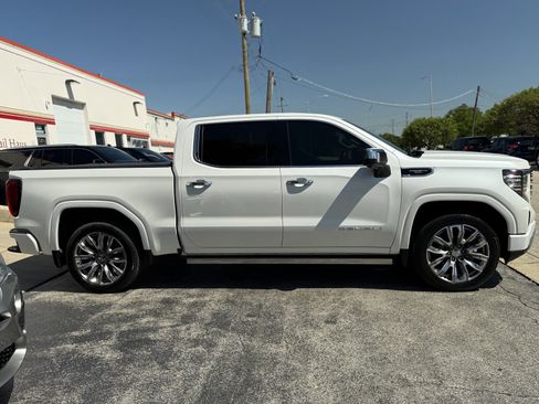 Used 2024 GMC Sierra 1500 Denali AWD/4WD image 12