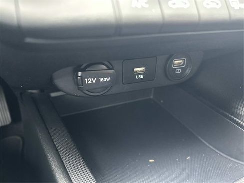 Certified 2023 Hyundai Elantra SE w/ Cargo Package image 31