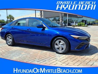 Certified 2025 Hyundai Elantra SE w/ Cargo Package