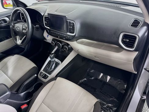 Used 2020 Hyundai Venue SEL w/ Convenience + Premium Package FWD image 31