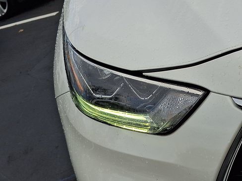 Used 2021 Toyota Highlander Platinum FWD image 9
