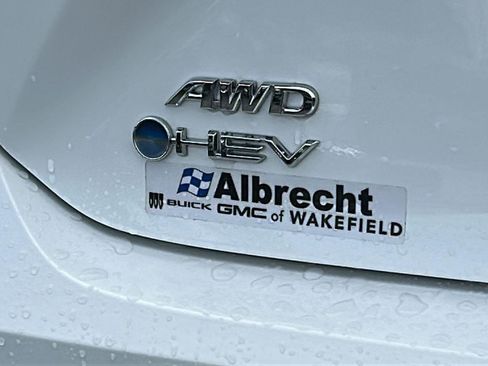 Used 2025 Toyota Camry SE w/ Convenience Package image 8