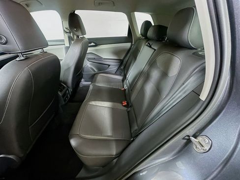 Used 2024 Volkswagen Taos SE image 14