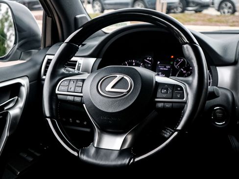 Used 2023 Lexus GX 460 Premium w/ Premium Package image 18