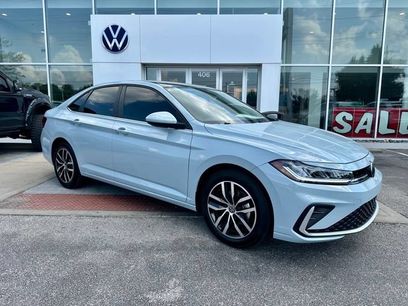 Used 2025 Volkswagen Jetta SE