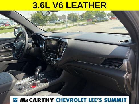 Used 2023 Chevrolet Traverse LT FWD image 26