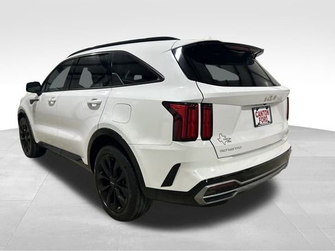 Used 2023 Kia Sorento SX image 3
