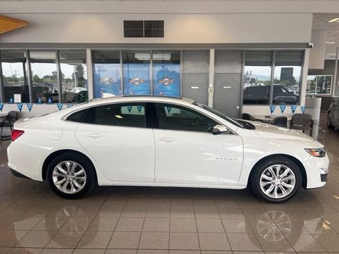 Used 2023 Chevrolet Malibu LT image 4