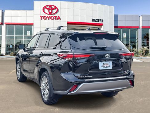 New 2026 Toyota Highlander Platinum AWD/4WD image 5