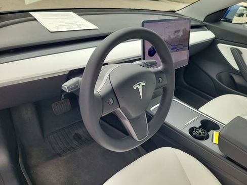 Used 2021 Tesla Model 3 Long Range image 17
