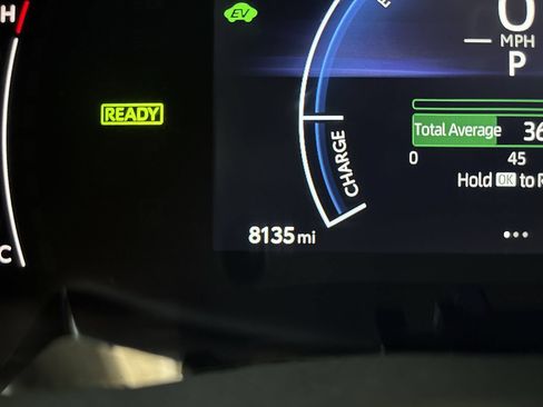 Used 2025 Toyota Camry SE w/ Convenience Package FWD image 15
