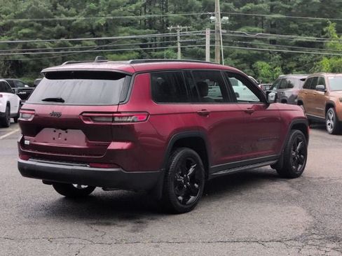Certified 2025 Jeep Grand Cherokee L Limited w/ Luxury Tech Group II AWD/4WD image 5