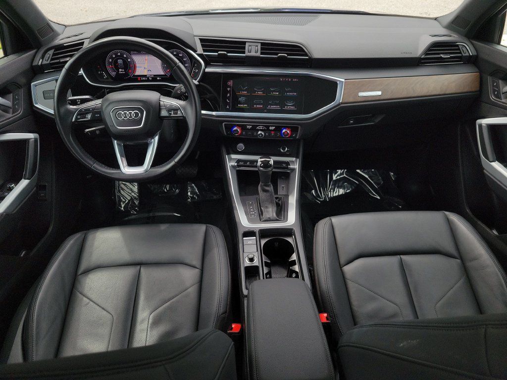 Used 2020 Audi Q3 2.0T Premium Plus AWD/4WD image 23