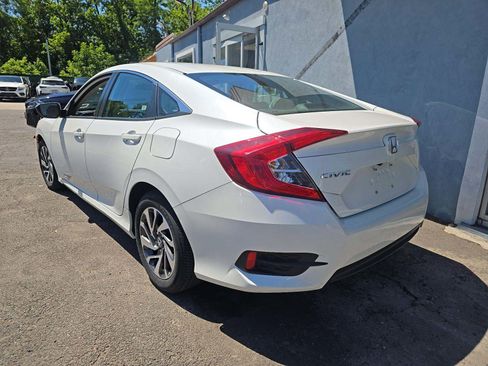 Used 2016 Honda Civic EX image 2