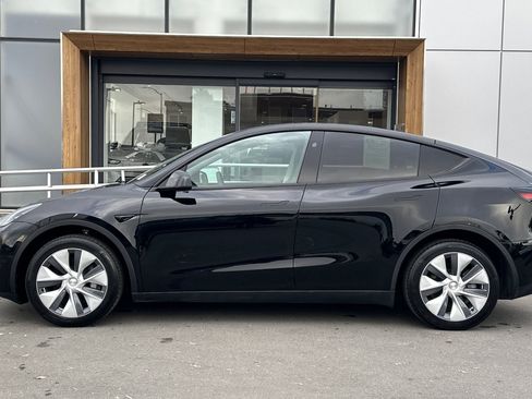 Used 2023 Tesla Model Y Long Range image 5