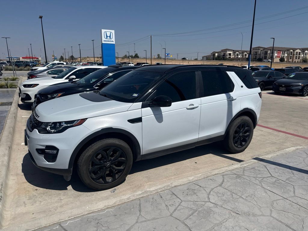 Used 2018 Land Rover Discovery Sport HSE AWD/4WD image 4