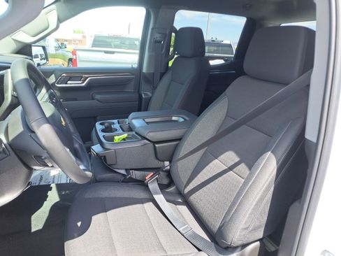 Used 2025 Chevrolet Silverado 1500 LT AWD/4WD image 25
