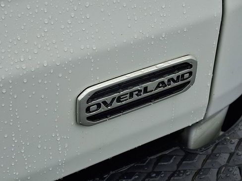 Used 2020 Jeep Gladiator Overland image 28