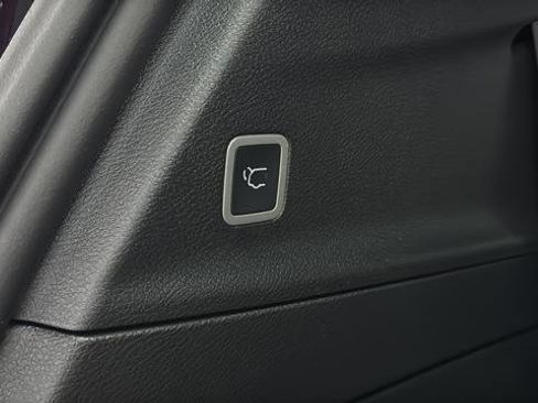 New 2026 Chrysler Pacifica Select image 32