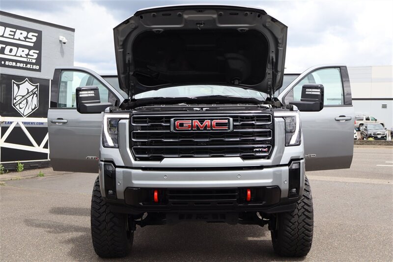 Used 2025 GMC Sierra 3500 AT4 w/ AT4 Premium Plus Package AWD/4WD image 46