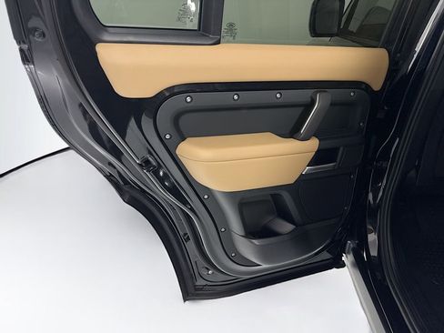 New 2026 Land Rover Defender 110 X-Dynamic SE AWD/4WD image 27