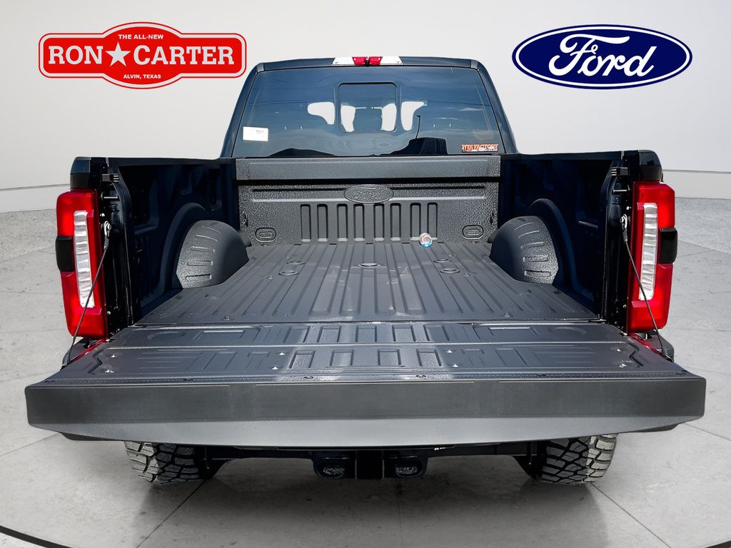 New 2025 Ford F250 XLT w/ Black Appearance Package AWD/4WD image 17