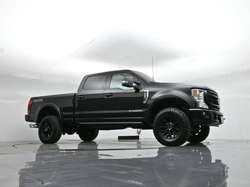 Used 2022 Ford F250 Lariat w/ Tremor Off-Road Package image 4