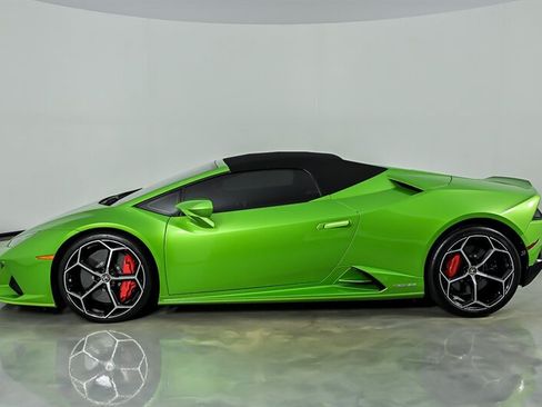 Used 2020 Lamborghini Huracan EVO AWD/4WD image 12