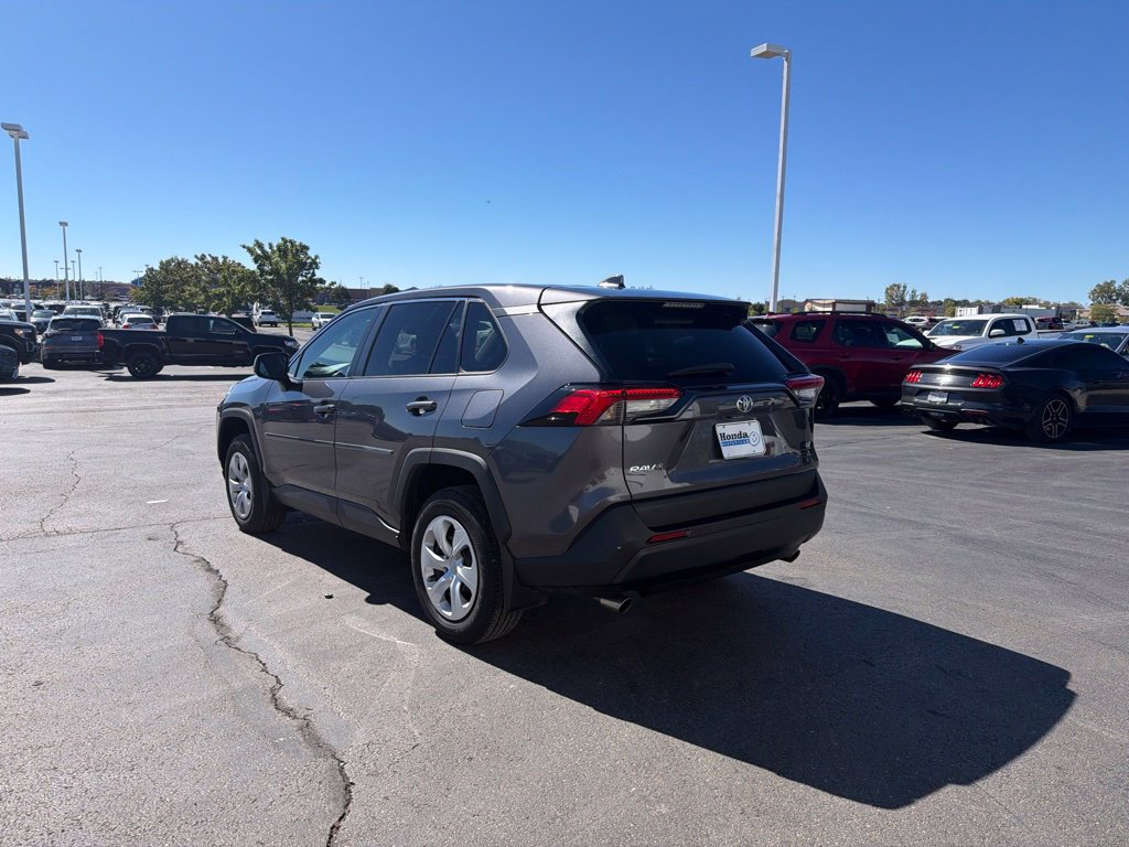 Used 2024 Toyota RAV4 LE FWD image 5
